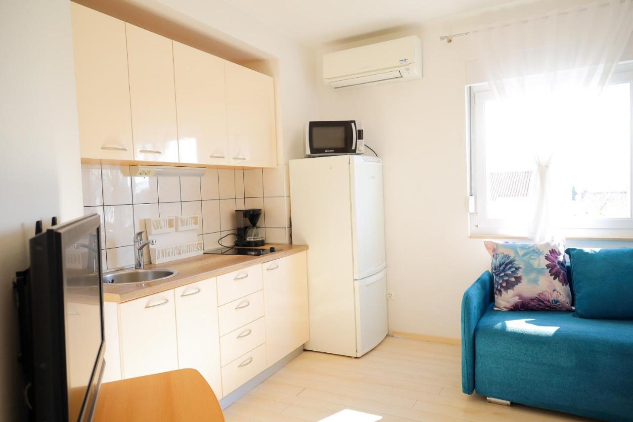 The Florens Residence Near The Beach With The Pool, Bbq And Kids Playground, Zadar Diklo Εξωτερικό φωτογραφία