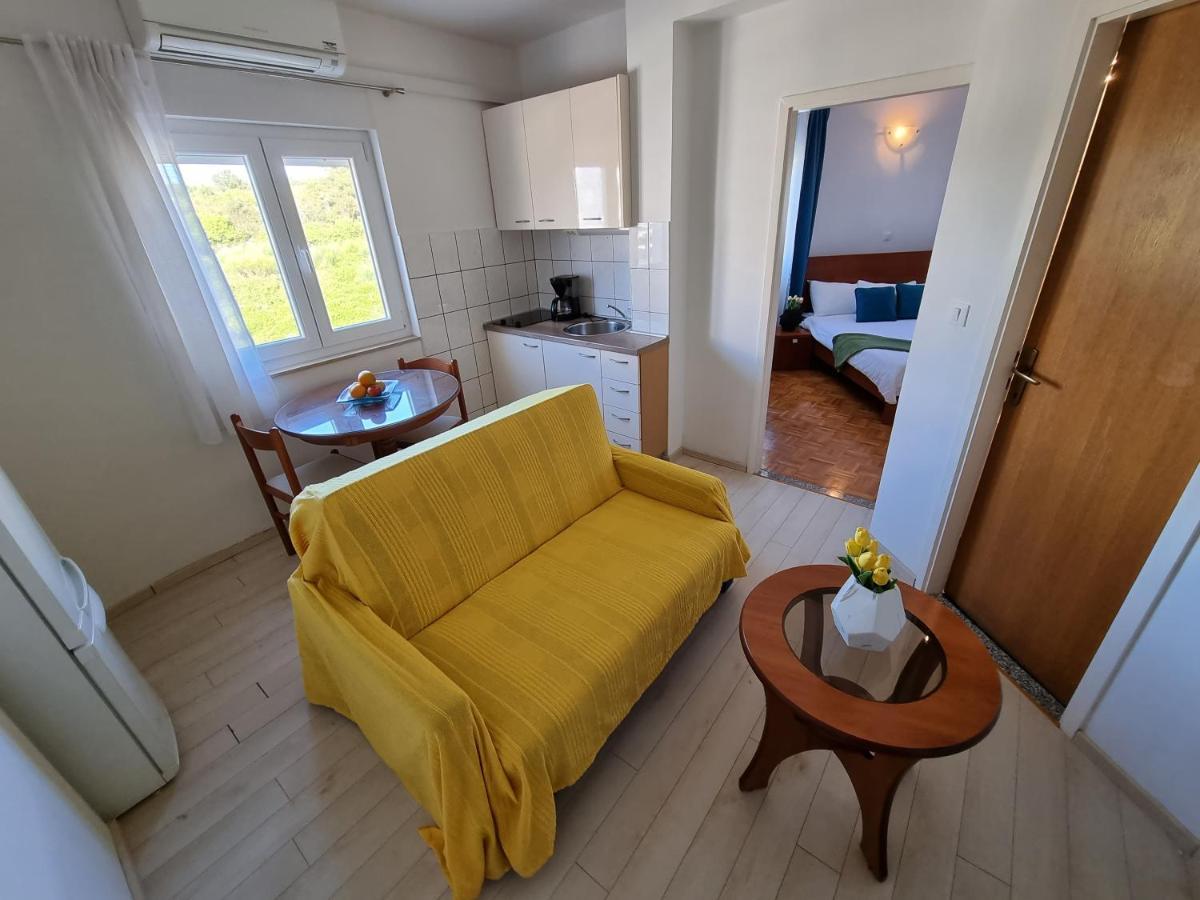 The Florens Residence Near The Beach With The Pool, Bbq And Kids Playground, Zadar Diklo Εξωτερικό φωτογραφία
