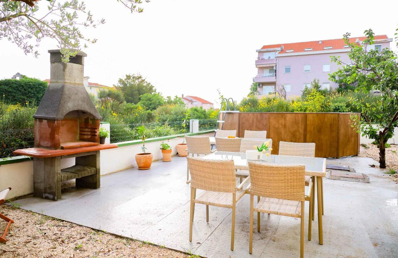 The Florens Residence Near The Beach With The Pool, Bbq And Kids Playground, Zadar Diklo Εξωτερικό φωτογραφία