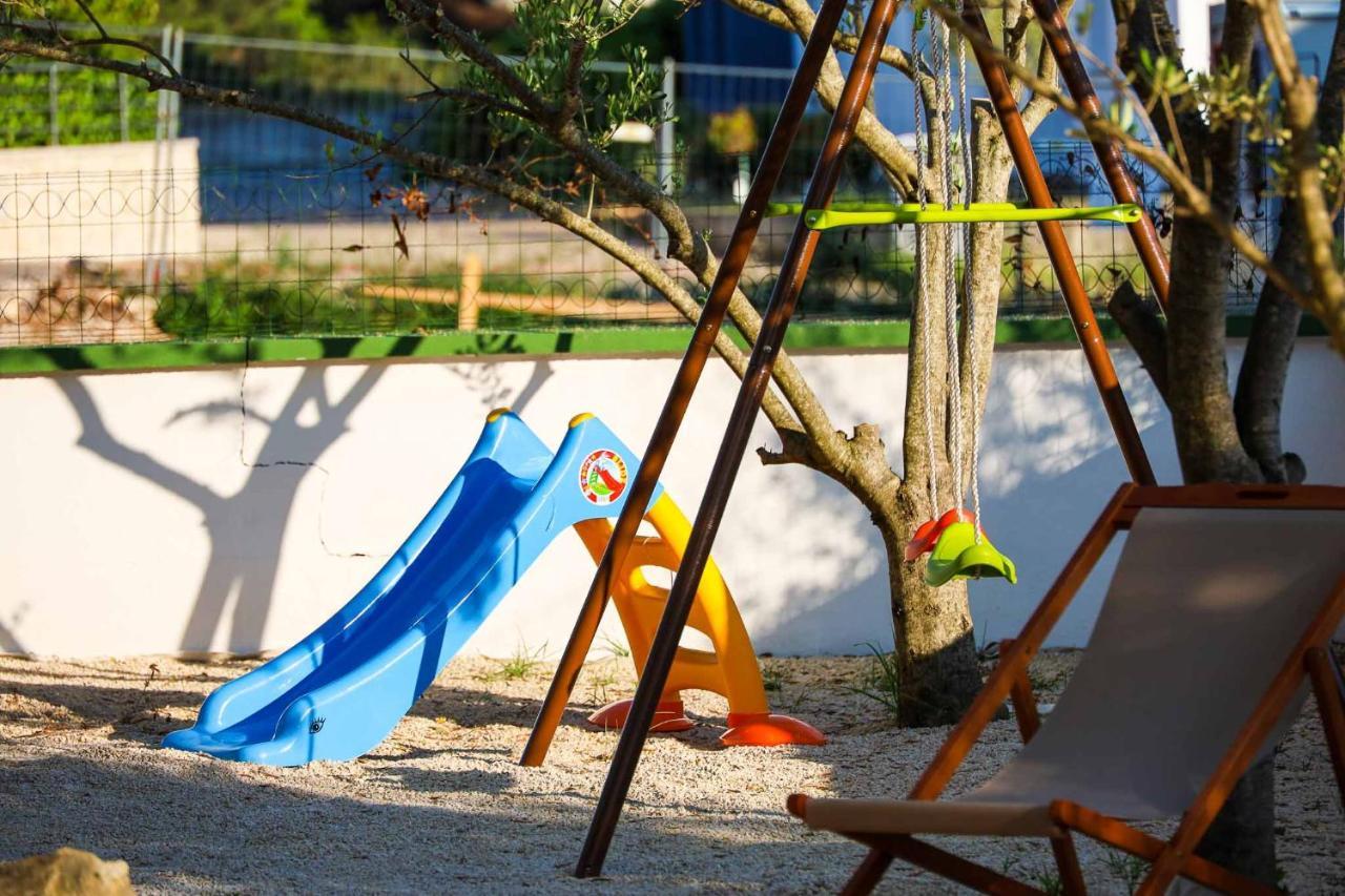 The Florens Residence Near The Beach With The Pool, Bbq And Kids Playground, Zadar Diklo Εξωτερικό φωτογραφία