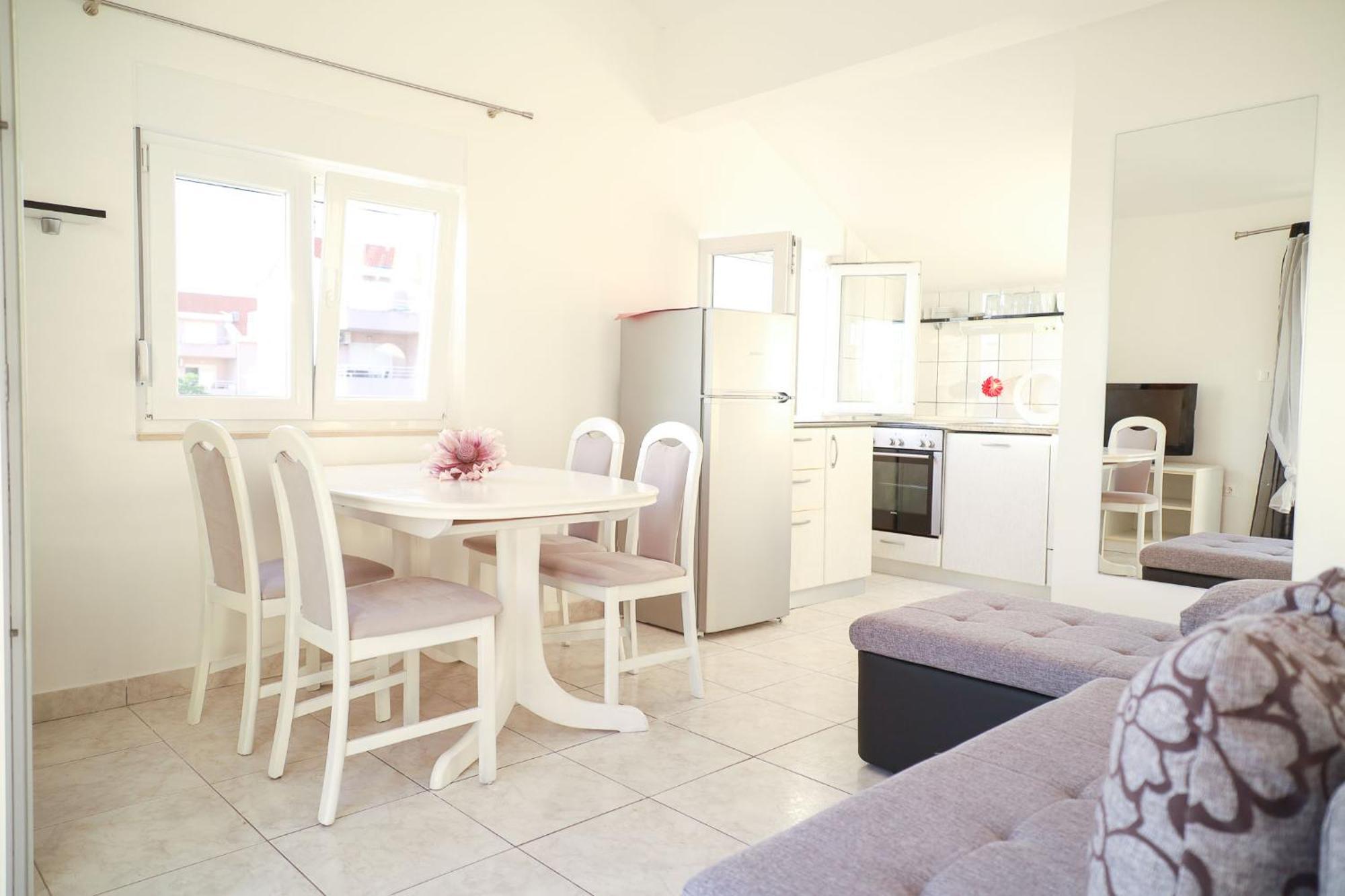 The Florens Residence Near The Beach With The Pool, Bbq And Kids Playground, Zadar Diklo Δωμάτιο φωτογραφία